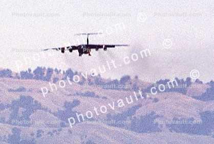 Lockheed C-141A StarLifter, Monterey Airport, California, Smoke Trails