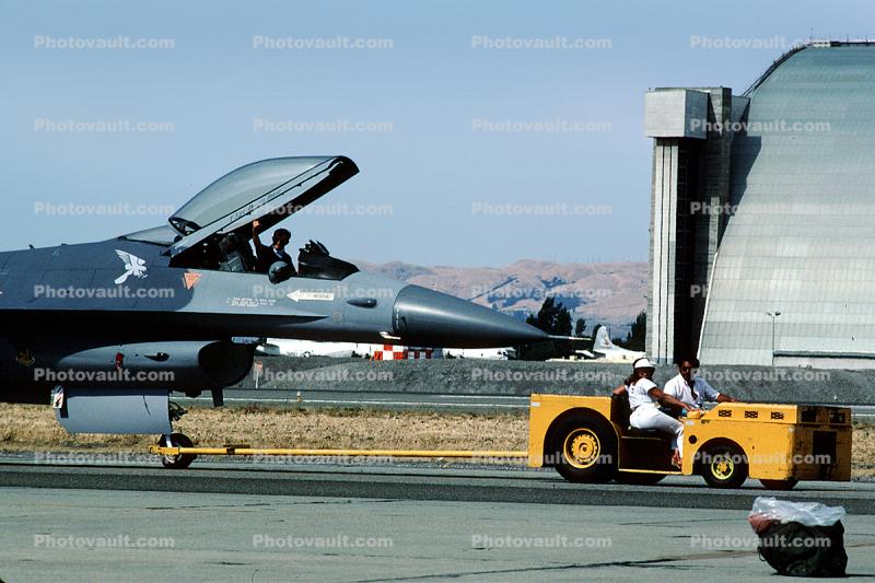 Tow Tractor, Pusher Tug, Lockheed F-16 Fighting Falcon