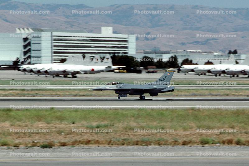 Lockheed F-16 Fighting Falcon, Moffett Field