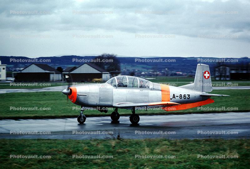 A-863, Pilatus P-3, training aircraft, trainer, Swiss Air Force, Switzerland