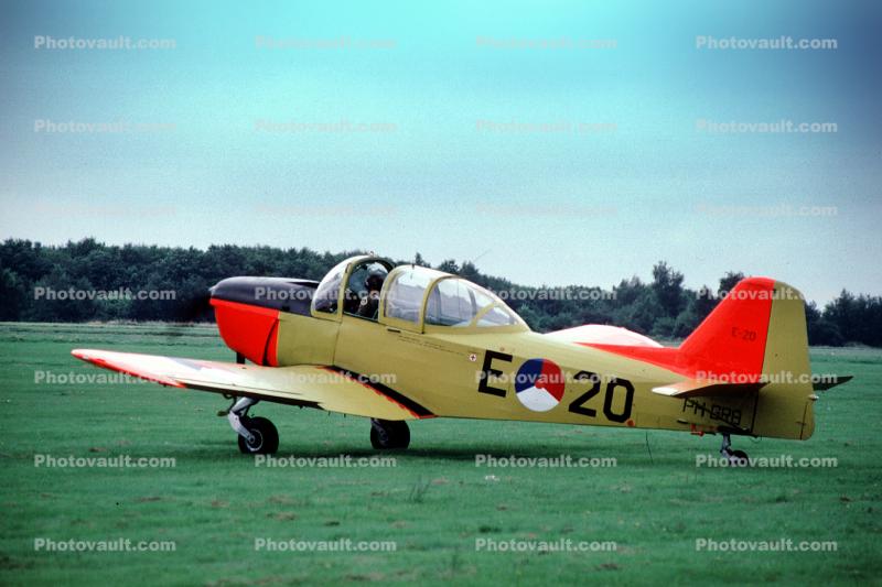Fokker S-11 Instructor, single engine, two seater propeller aircraft