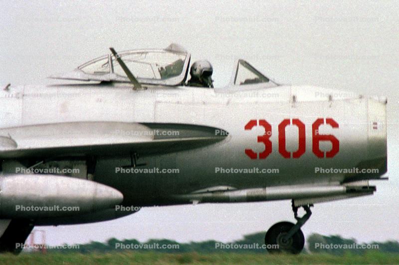 MiG-15, 306, pilot