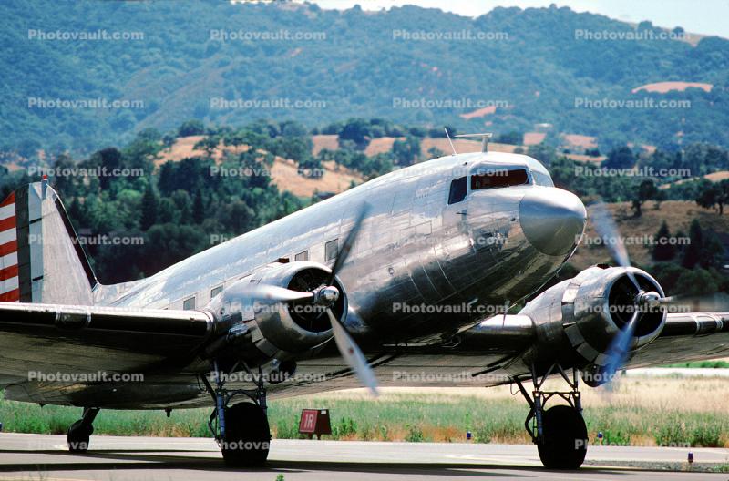 Douglas C-47 Skytrain, Douglas DC-3-253 (C-41), June 1995, 1990s