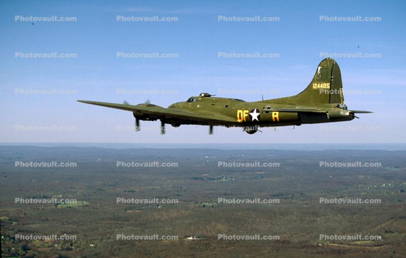 124485, Boeing B-17G Flying Fortress, (299P)