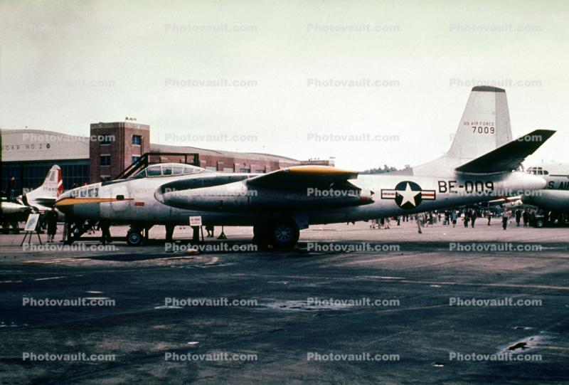 BE-009, 7009, USAF, North American B-45 Tornado, jet bomber