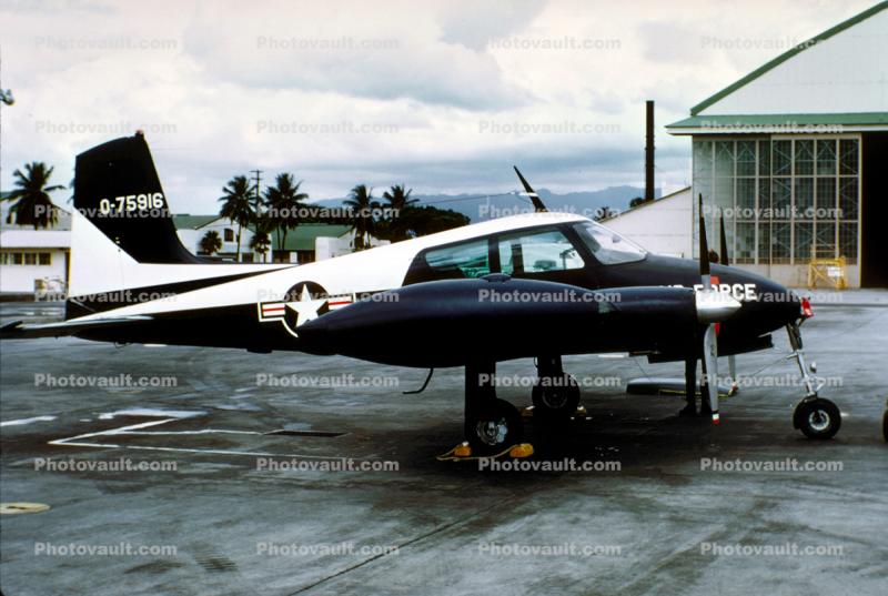 0-75916, U-3A, USAF, Cessna 310B, "Blue Canoe", Sky King
