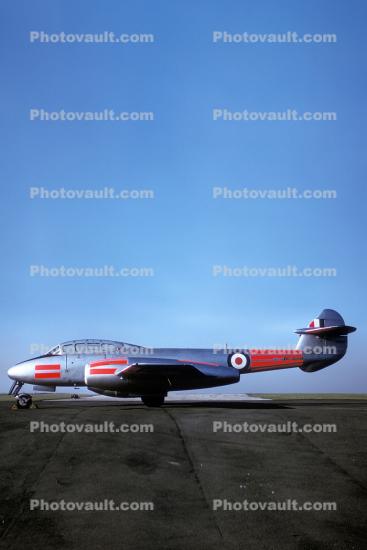 WF879, WF-879, Gloster Meteor twin engine jet fighter