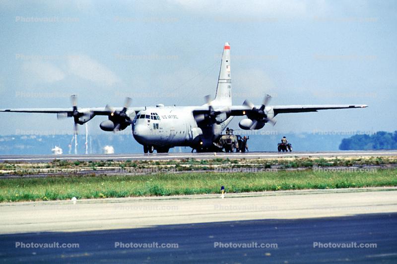Lockheed C-130, Hercules, Quansett, Rhode Island