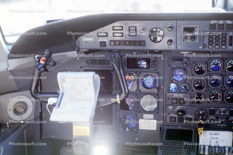 Cockpit, De Havilland DASH 8 -100, Canadian Air Force