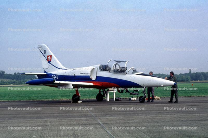 Aero Vodochody L-39 Albatros, high-performance jet trainer aircraft, airplane, plane