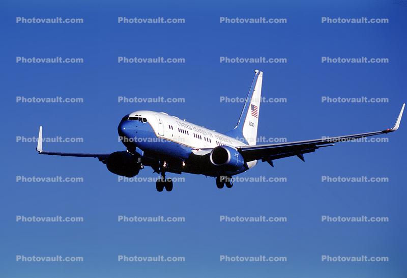 10040, C-40B VIP transport, 737-700 Boeing Business Jet
