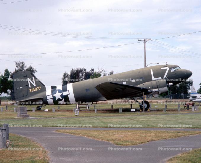 315977, Douglas C-47 Skytrain, L7
