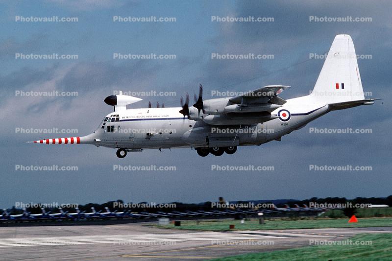 XV208, Snoopy DERA, Lockheed C-130K Hercules W2 XV208, Weather Herc, landing, DERA Meteorological Research Flight
