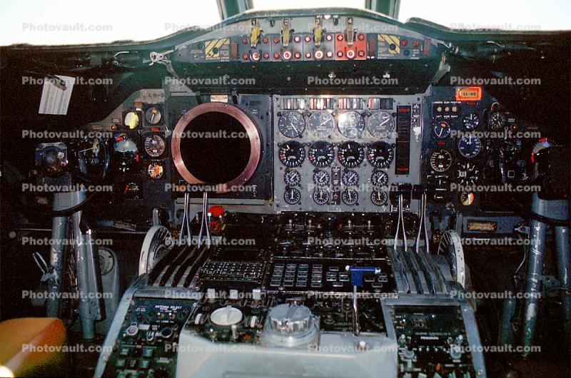 Lockheed C-130 Hercules cockpit