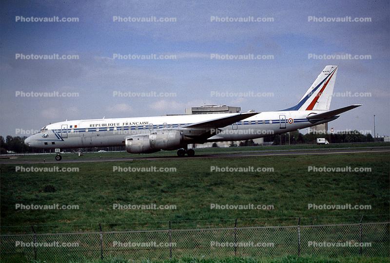 French Air Force DC-8, Republique Francaise