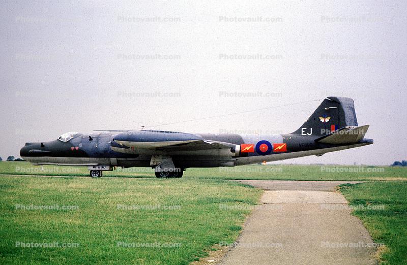 WF890, English Electric A-1 Canberra B Mk.2