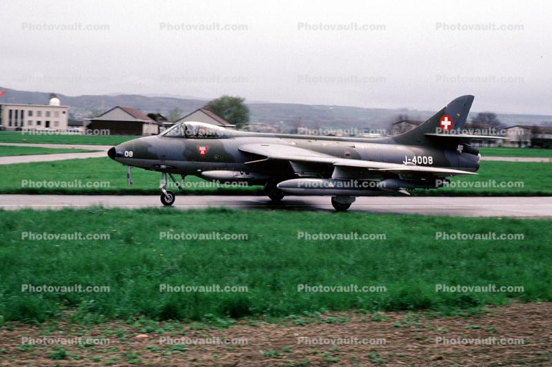 J-4008, Hawker Hunter, British jet fighter aircraft of the 1950s and 1960s, 1960s