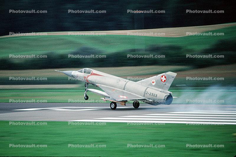 Dassault Mirage, flight, flying, airborne, landing, smoke, Swiss Air Force
