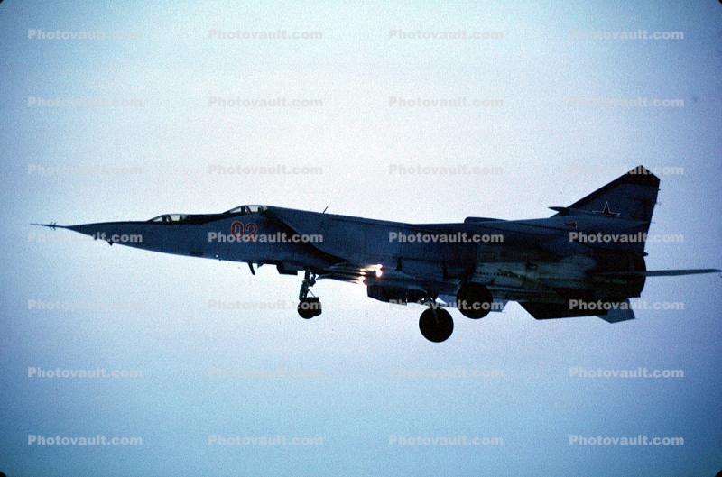 MiG-25, "Foxbat", Supersonic Jet Fighter Interceptor, Trainer version