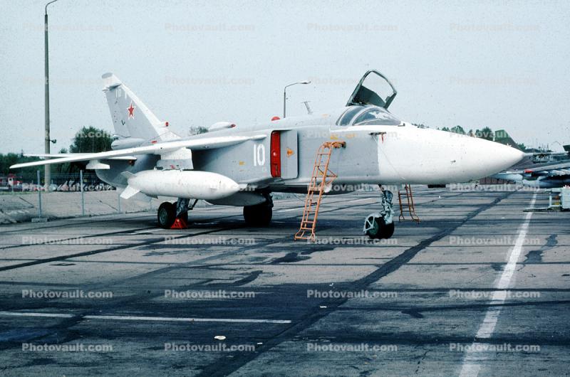 MiG-23, "Flogger", Russian variable-geometry wing Jet Fighter Aircraft