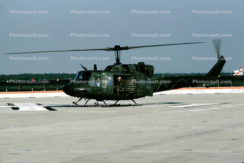 Bell UH-1 Huey USMC