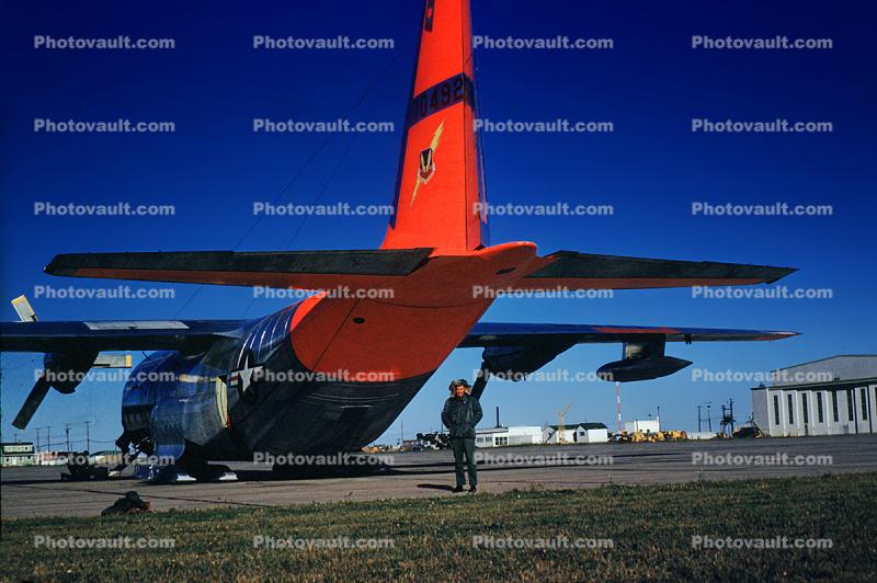 70492, Lockheed C-130A Hercules, Namamo RCAF, Canada, Ski Gear, Royal Canadian Air Force, skibird