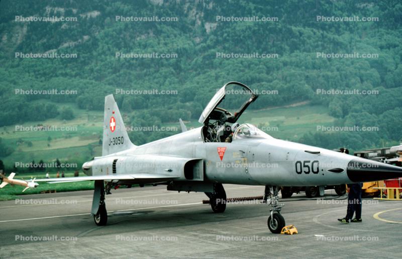 J-3050, Switzerland, Swiss Air Force, 050