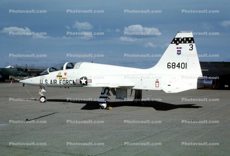 68401, USAF, T-38A