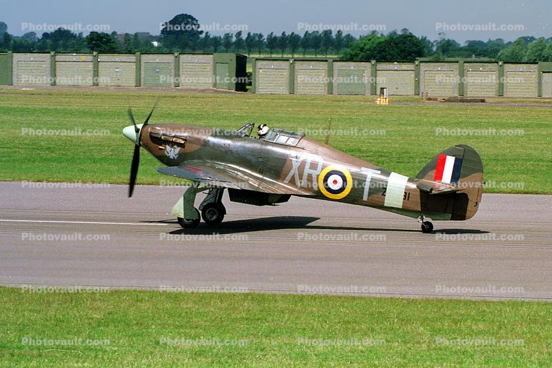 Z7381, XR-T, Hawker Hurricane Mk12A