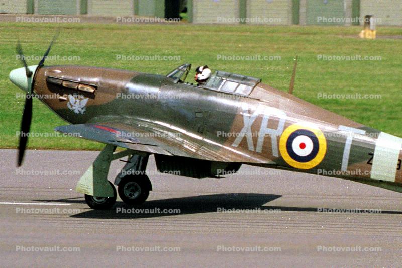 Z7381, XR-T, Hawker Hurricane Mk12A, Roundel