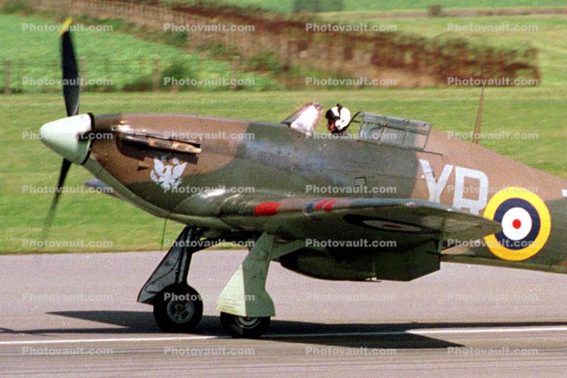 Z7381, XR-T, Hawker Hurricane Mk12A