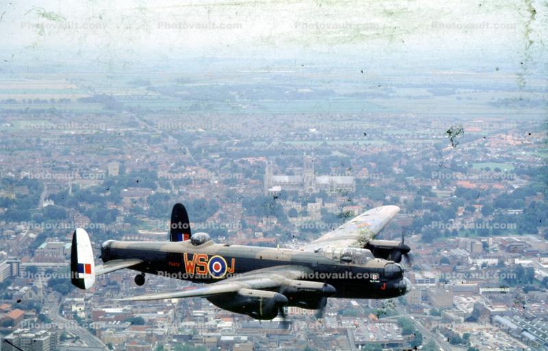 Avro, 638 Lancaster, Airborne, Flying
