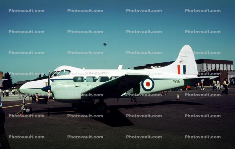 VP971, de Havilland DH104 Devon