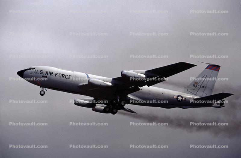 23560, KC-135 Taking-off
