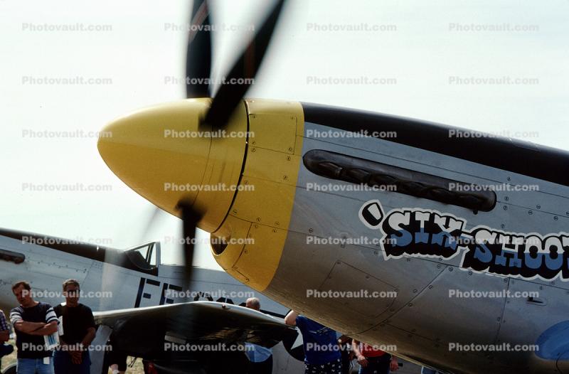 P-51D Propeller, Spinner