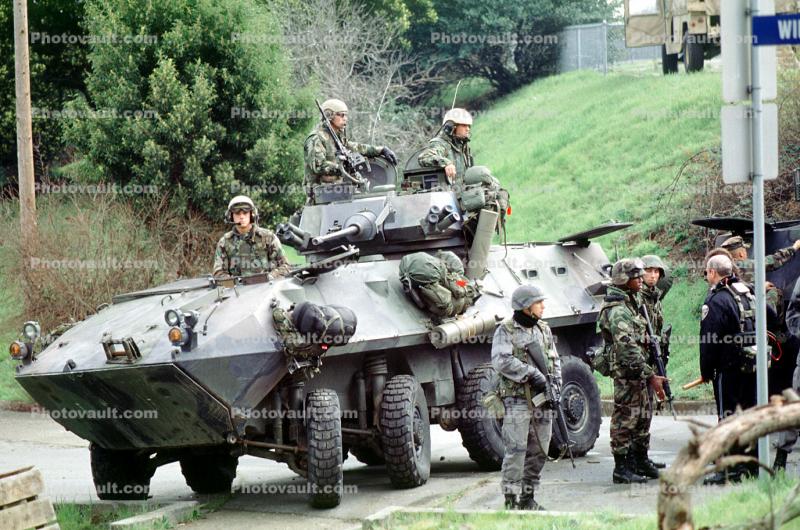 battelfield, war, camouflage, soldiers, men, LAV-25, Wheeled Tanks, canon, Light Armored Vehicle, eight-wheeled amphibious reconnaissance vehicle, Operation Kernel Blitz, urban warfare training