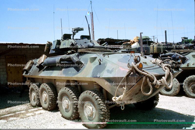 LAV-25, Wheeled Tanks, canon, Light Armored Vehicle, eight-wheeled amphibious reconnaissance vehicle