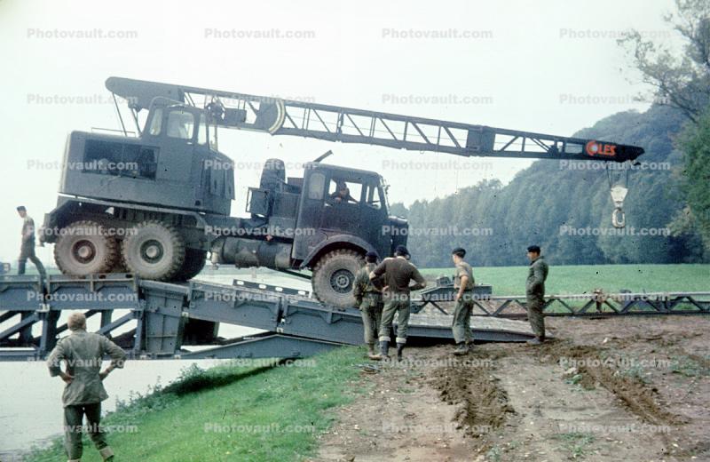 Crane on Bridge, MVEE, Military Vehicles and Engineering Establishment, Mobile Bridge, instant bridge