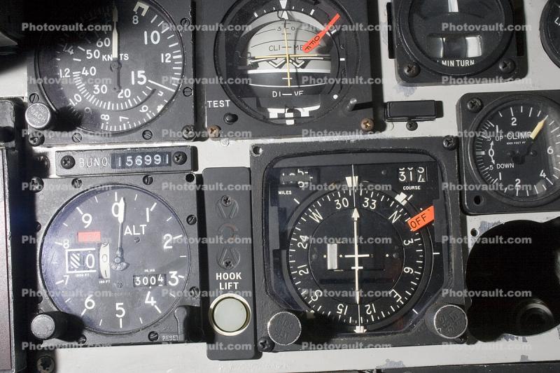 Grumman A-6A Intruder, Artificial Horizon, Altimeter, compass