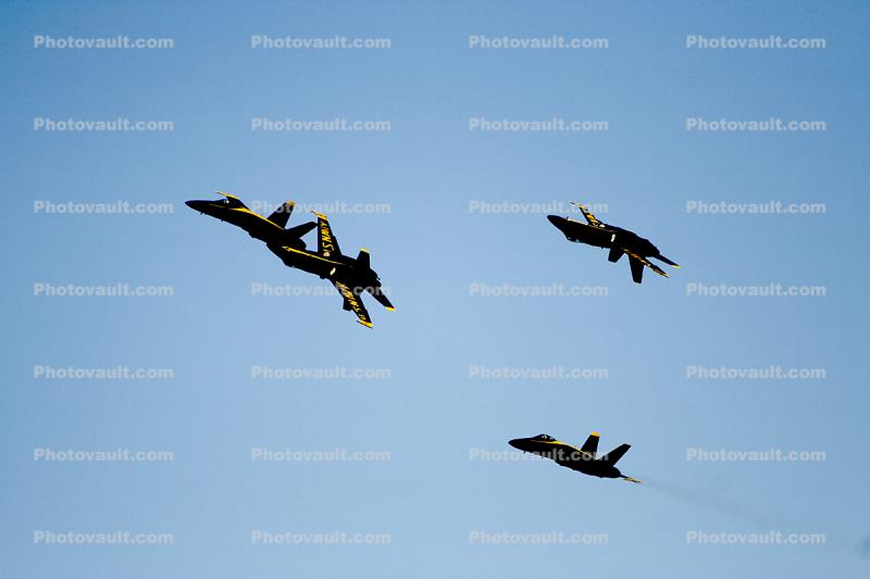 Blue Angels, flying upside-down, formation flight