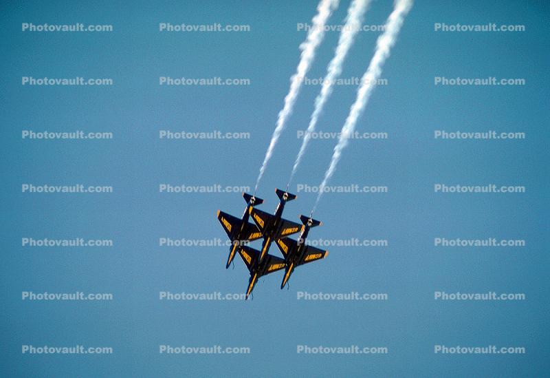 airborne, The Blue Angels, A-4F Skyhawk, Blue Angels, July 1983
