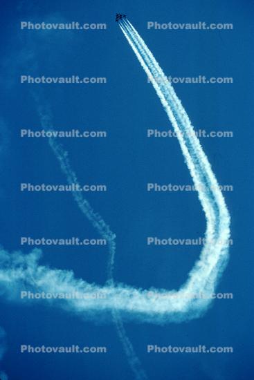 A-4 Skyhawk, Blue Angels in flight, curve, flying, airborne