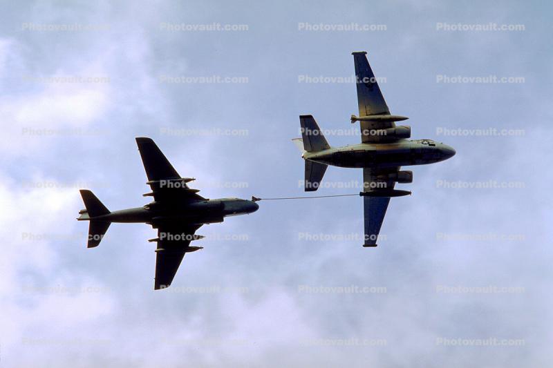 Lockheed S-3 Viking, Grumman A-6, USS Ranger CVA-61, Refueling, Refueling Pod