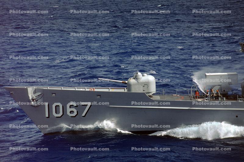 Speed, Ships Bow, USS Francis Hammond (DE 1067), Knox-class frigate, Ship