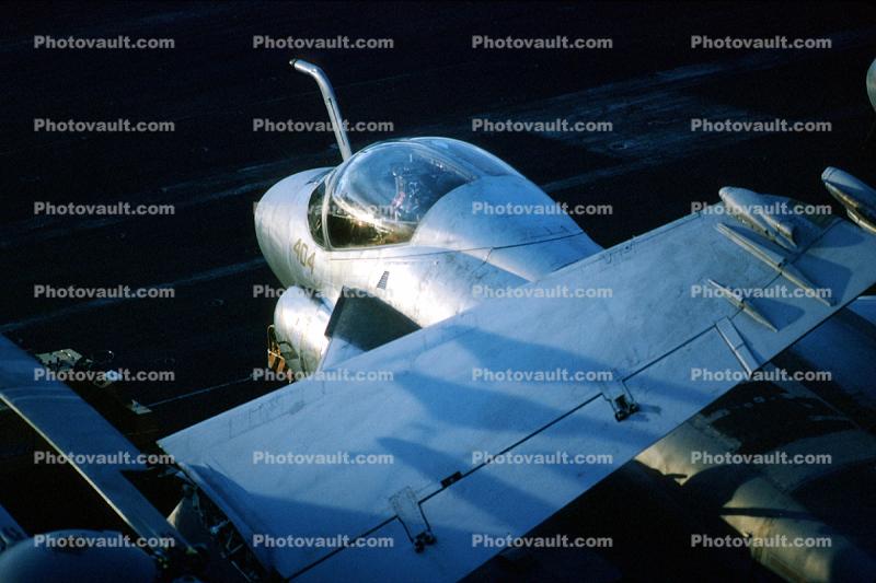 A-6 Folded Wings, A-6 Intruder