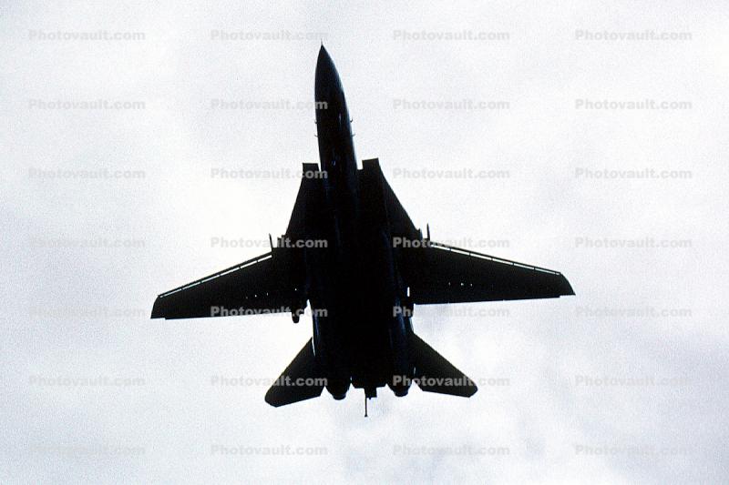 Grumman F-14 Tomcat, landing