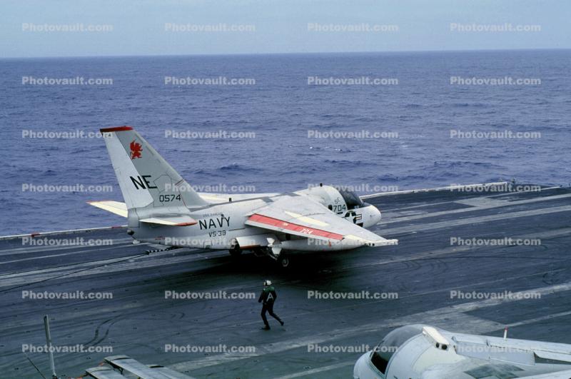 704, Lockheed S-3B Viking, Landing, VS-38, 0574