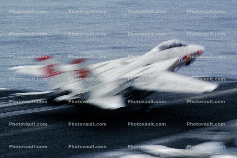 100, Grumman F-14 Tomcat taking-off, touch-and-go