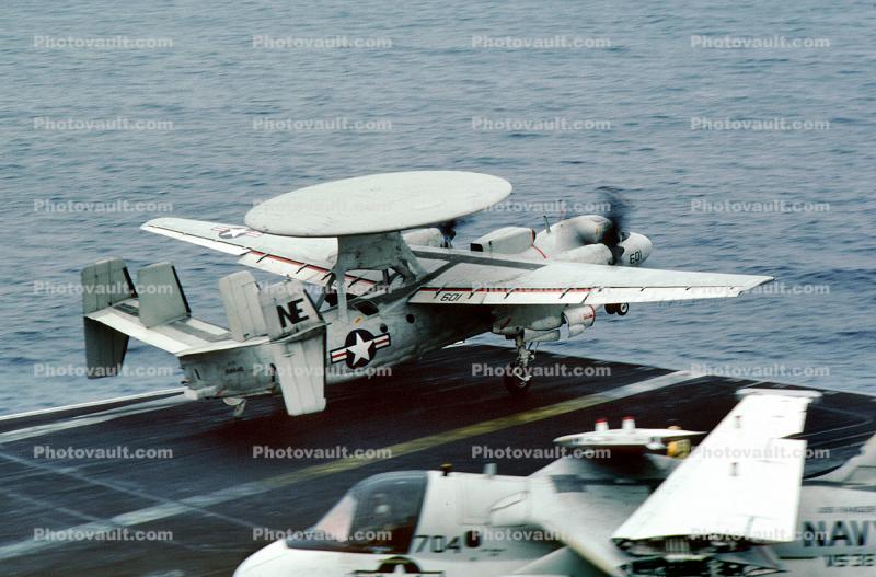 Grumman E-2C Hawkeye, 601, taking-off