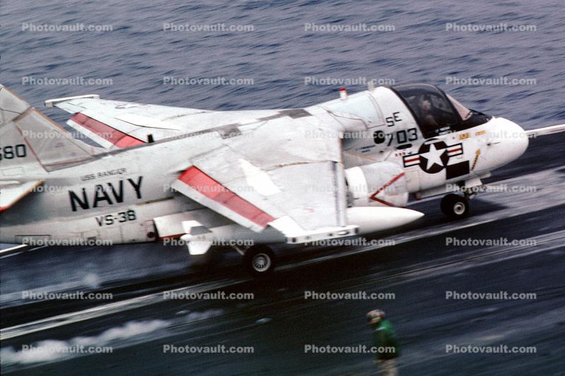 703, Lockheed S-3B Viking, 0580, VS-38, Taking-off